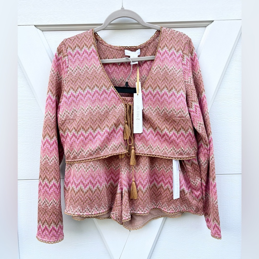 House of Harlow 1960 Chevron Short Set